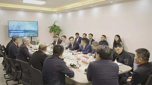 十二届全国政协副主席马培华、中国中小商业企业协会名誉会长董树奎一行人莅临尊时凯龙